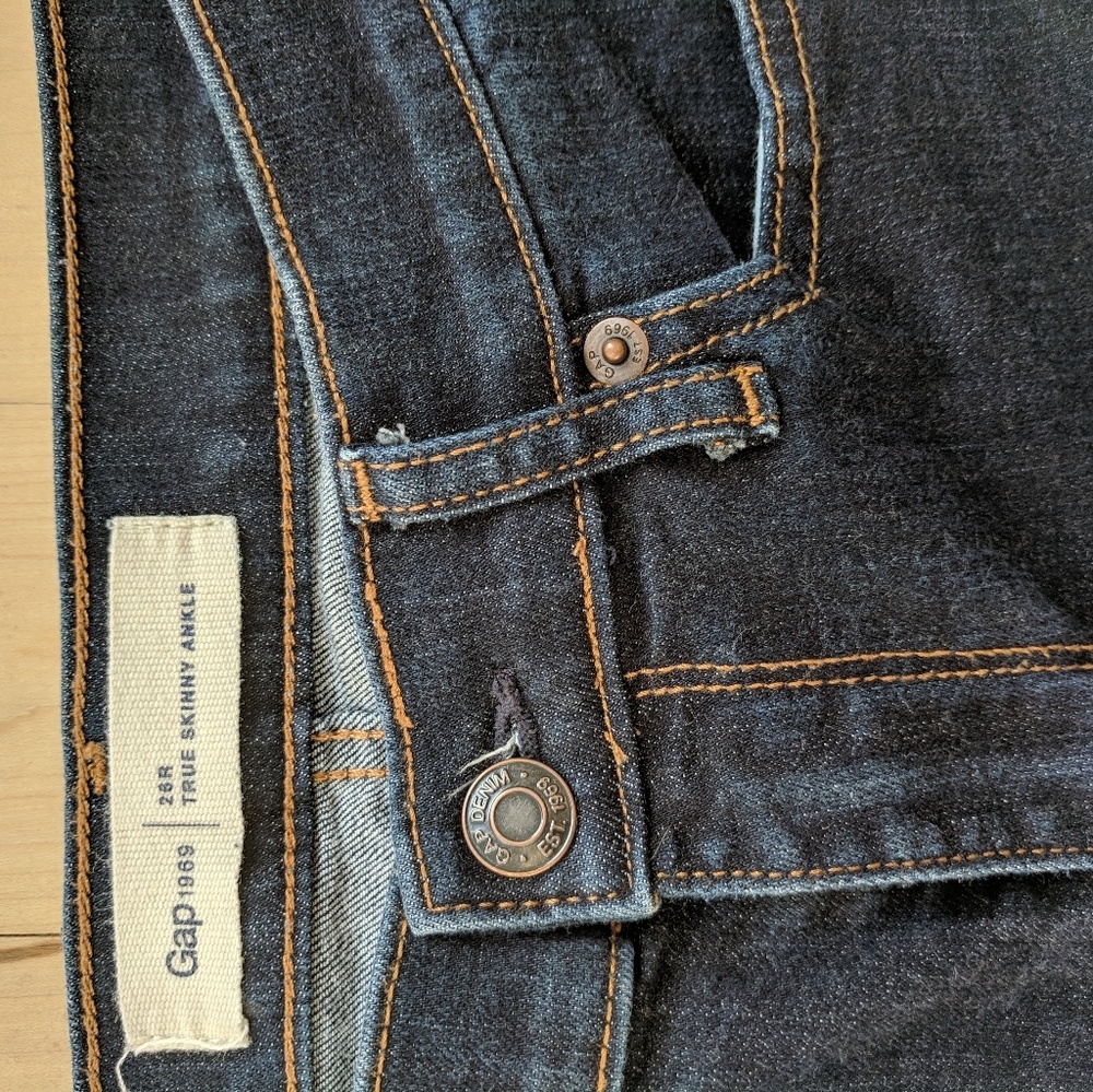 Gap true skinny ankle